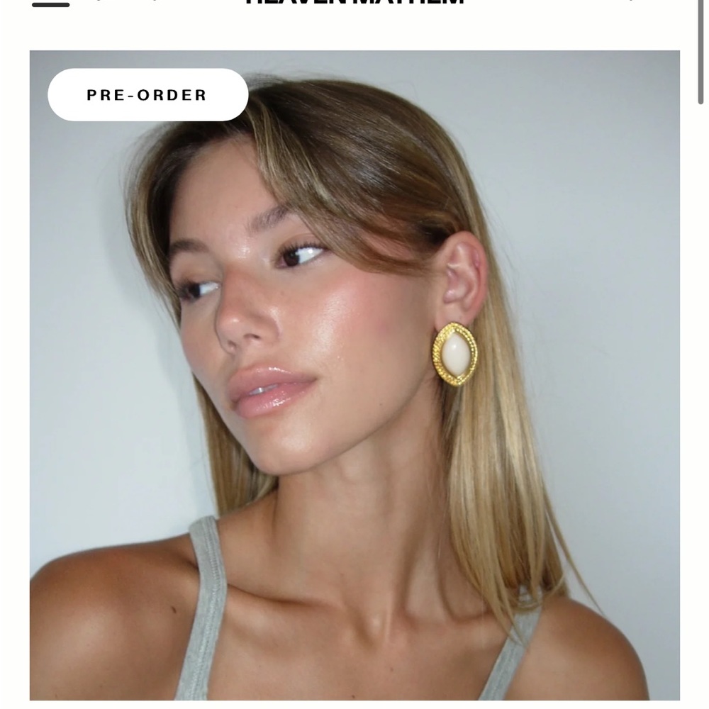 Heaven Mayhem Butter Earrings in Cream
